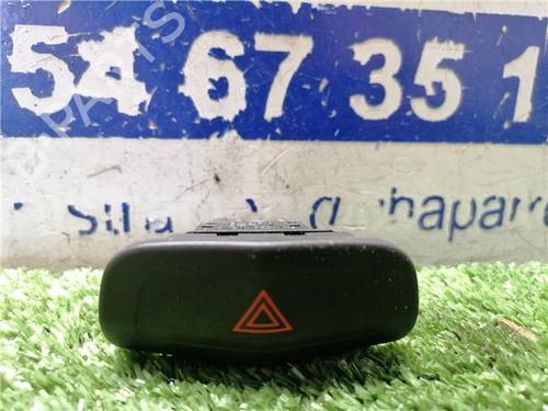 Used Warning switch NISSAN PRIMERA (P12) 1.6 (109 hp) 31898227