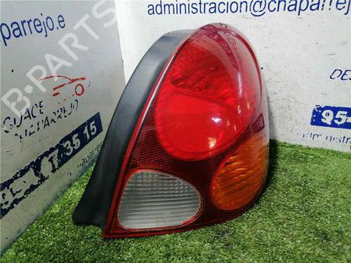 Feu arrière droit TOYOTA COROLLA (_E11_) 1.6 16V (ZZE112_, ZZE112R) (110 hp) 31893731