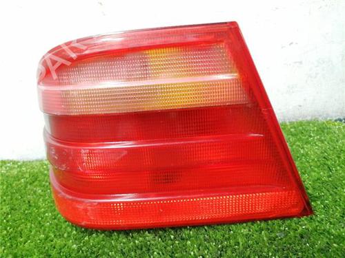 Used Left taillight Left taillight MERCEDES-BENZ E-CLASS (W210) E 300 Turbo-D (210.025) (177 hp) 33808160 33808160