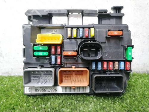 fuse-box-citroen-c3-ii-sc_-2009-36282652 main image