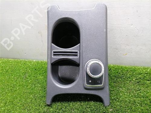 Used Switch Switch MERCEDES-BENZ CLA Coupe (C117) CLA 200 CDI / d (117.308) (136 hp) 33297586 33297586