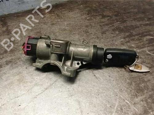 Used Switch VW POLO IV (9N_, 9A_) 1.4 16V (80 hp) 31894937