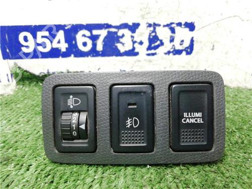 switch-suzuki-swift-iii-mz-ez-2005-31897543 main image