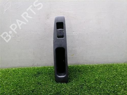 Used Right rear window switch NISSAN QASHQAI I (J10, NJ10) 2.0 (141 hp) 31901883