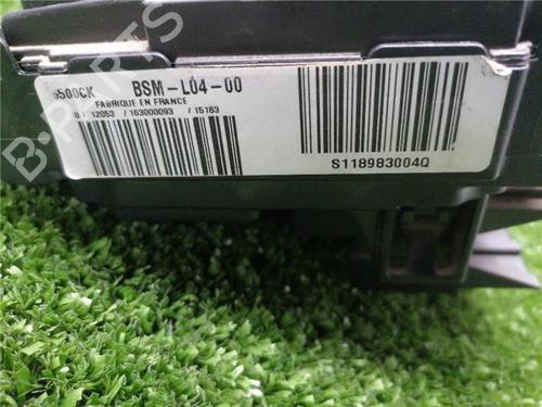 Fuse box PEUGEOT 607 (9D, 9U) 2.2 HDi | BP32399554E1