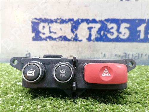 Bouton de warning ALFA ROMEO 159 (939_) 1.9 JTDM 16V (939AXC1B, 939AXC12) (150 hp) 31900110