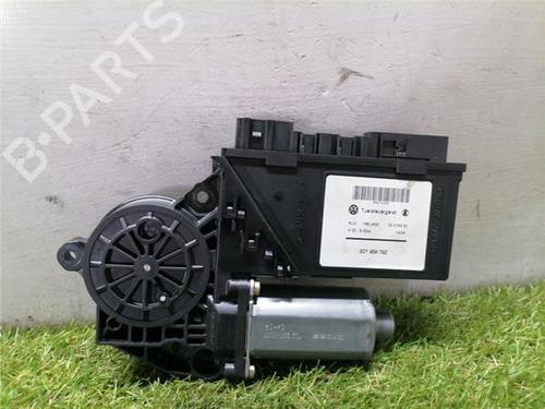 Used Right front window motor Right front window motor VW TOUAREG (7LA, 7L6, 7L7) 3.2 V6 (220 hp) 33278568 33278568