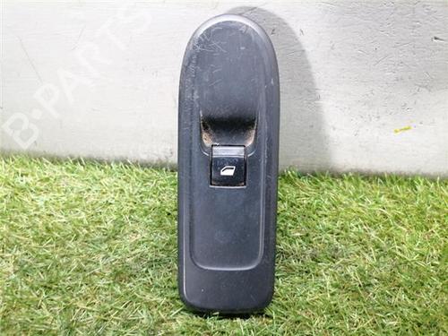 Used Right front window switch Right front window switch PEUGEOT 308 I (4A_, 4C_) 1.6 HDi (90 hp) 35747295 35747295
