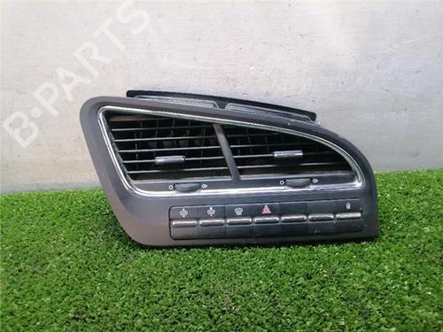 warning-switch-peugeot-5008-0u_-0e_-2009-2010-2011-2012-2013-2014-2015-2016-2017-32633349 main image