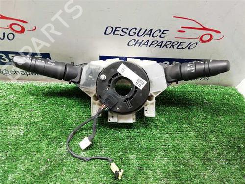 switch-nissan-primera-p12-2002-31896687 main image