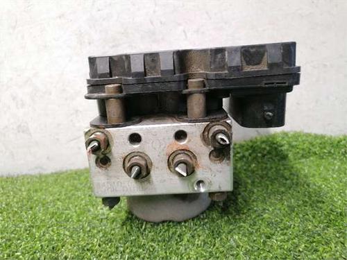 Used ABS pump ABS pump TOYOTA YARIS (_P1_) 1.4 D-4D (NLP10_, NLP10R) (75 hp) 39180661 39180661