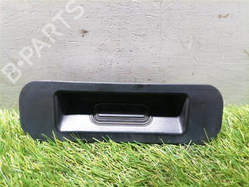 Bagagerumshåndtag OPEL ASTRA J (P10) 1.7 CDTI (68) (110 hp) 31894249