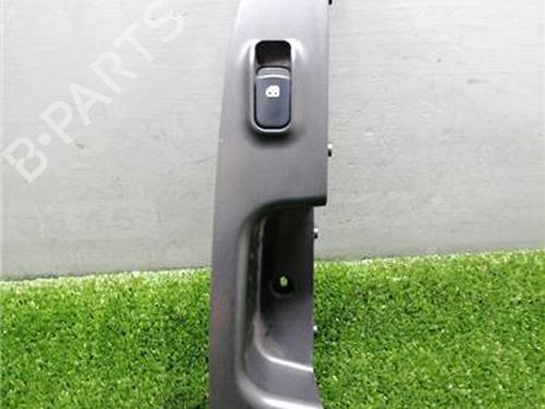 Used Right rear window switch Right rear window switch KIA CARENS III MPV (UN) 2.0 CRDi 140 (140 hp) 33808098 33808098