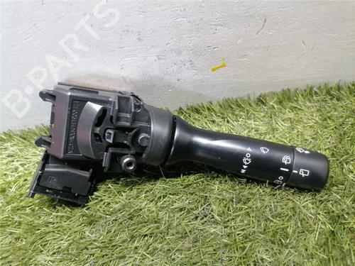 Used Switch Switch TOYOTA YARIS (_P9_) 1.0 VVT-i (KSP90_, KSP90R) (69 hp) 36146343 36146343