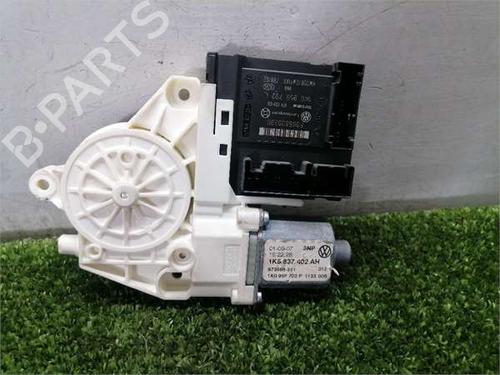 right-front-window-motor-vw-jetta-iii-1k2-2004-2005-2006-2007-2008-2009-2010-2011-2012-2013-36544101 main image