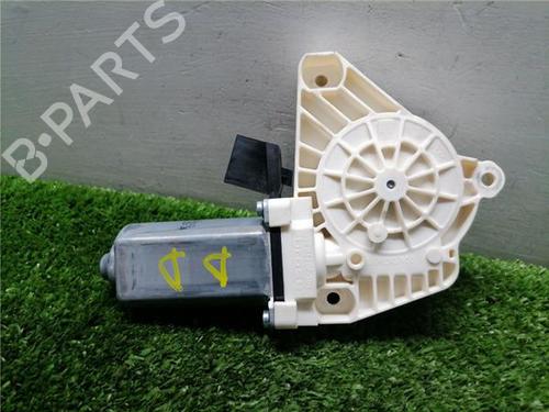 Used Right front window motor MERCEDES-BENZ A-CLASS (W169) A 180 CDI (169.007, 169.307) (109 hp) 31911329