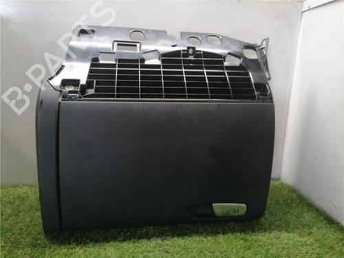 Boîte à gants AUDI A4 B8 (8K2) 2.0 TDI (143 hp) 31911415
