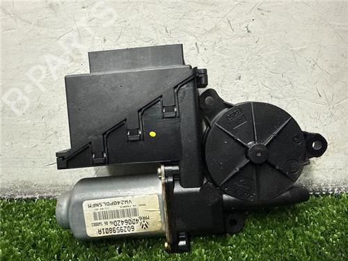 Used Right front window motor Right front window motor VW POLO IV (9N_, 9A_) 1.4 TDI (75 hp) 33248915 33248915