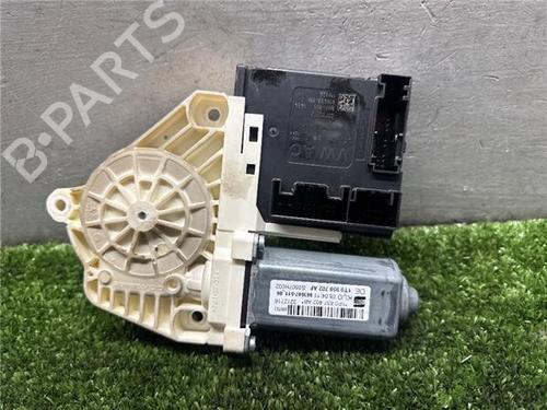 right-front-window-motor-seat-leon-1p1-2005-2006-2007-2008-2009-2010-2011-2012-2013-32690396 main image
