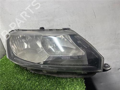Phare droit SKODA RAPID (NH3, NK3, NK6) 1.6 TDI (105 hp) 31894489