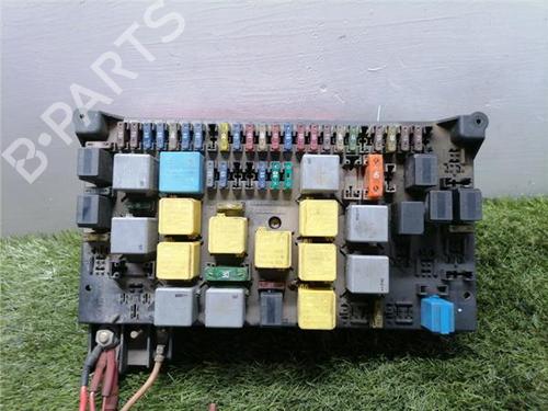 Used Fuse box MERCEDES-BENZ M-CLASS (W163) ML 270 CDI (163.113) (163 hp) 31890756