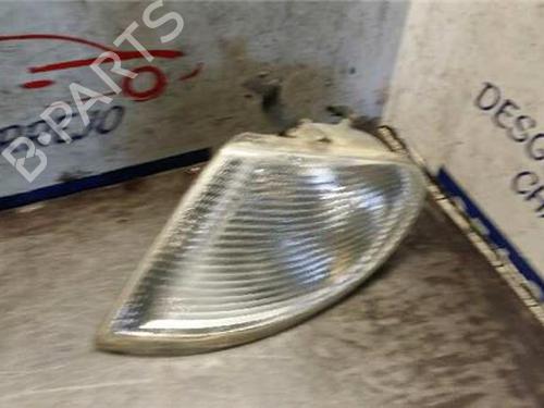 Phare droit SEAT ALHAMBRA (7V8, 7V9) 1.9 TDI (90 hp) 31889304