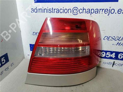Feu arrière droit AUDI A4 B5 (8D2) 1.8 (125 hp) 31893228