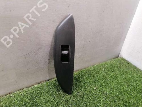 Used Right front window switch Right front window switch TOYOTA YARIS (_P1_) 1.4 D-4D (NLP10_, NLP10R) (75 hp) 40025334 40025334