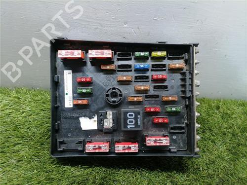 Used Fuse box Fuse box VW PASSAT B6 (3C2) 2.0 TDI 16V (140 hp) 33248488 33248488