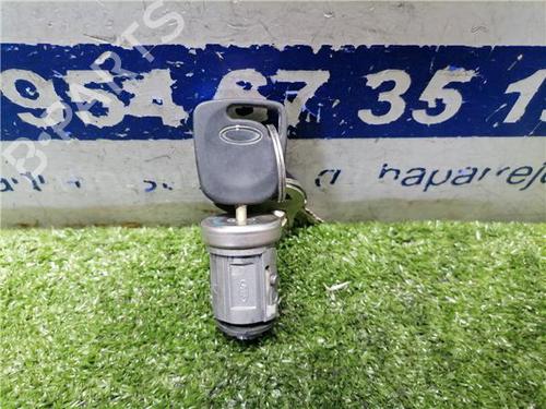 Used Switch FORD FIESTA V (JH_, JD_) 1.6 TDCi (90 hp) 31898472