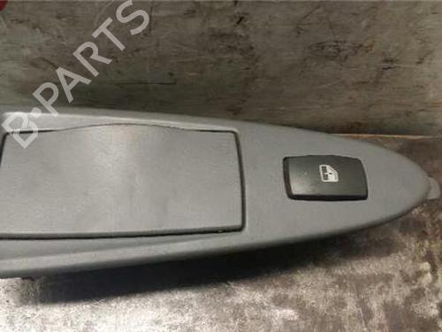Used Left front window switch FIAT CROMA (194_) 1.9 D Multijet (194AXB1B) (120 hp) 31895516