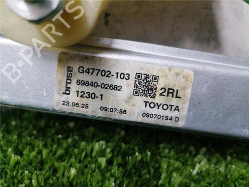 Andre TOYOTA COROLLA Saloon (_E21_) 1.8 VVTi Hybrid (ZWE211) | BP32377162O1