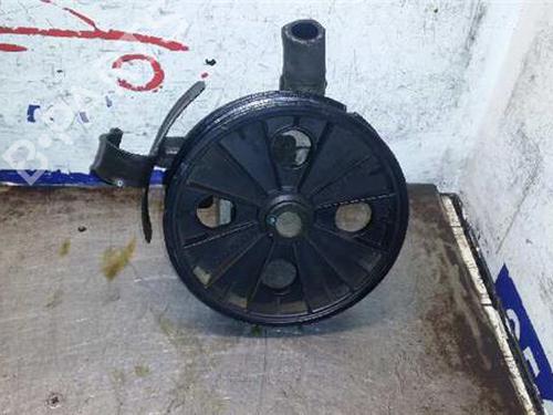 Used Steering pump VOLVO S60 I (384) 2.4 (170 hp) 31889542