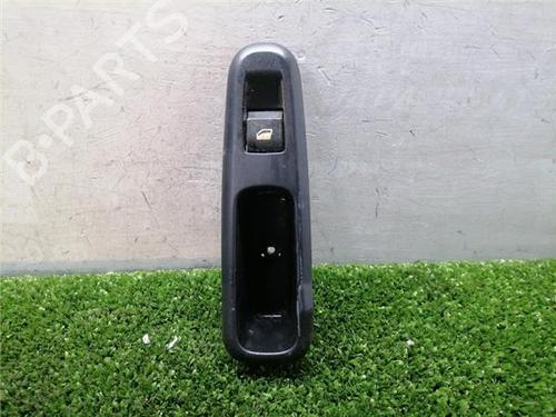 Used Right rear window switch PEUGEOT 5008 (0U_, 0E_) 2.0 HDi 150 / BlueHDi 150 (150 hp) 32633352