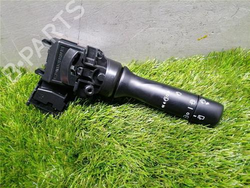 switch-toyota-aygo-_b4_-2014-31901713 main image