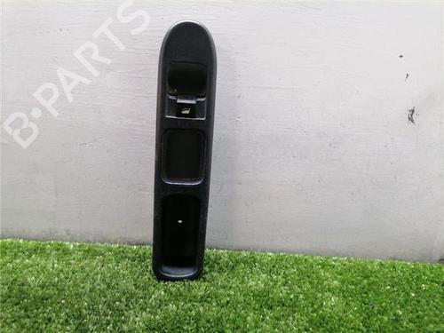 Used Right front window switch Right front window switch PEUGEOT 307 (3A/C) 1.6 HDi (90 hp) 36146515 36146515