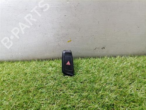 Bouton de warning AUDI A4 B8 (8K2) 2.0 TDI (143 hp) 31911414