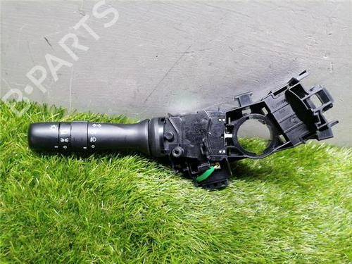 switch-toyota-aygo-_b4_-2014-31901714 main image