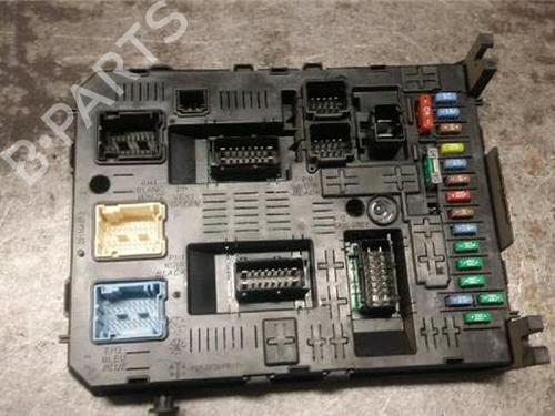 Used Fuse box PEUGEOT 308 I (4A_, 4C_) 1.6 16V (120 hp) 31889144