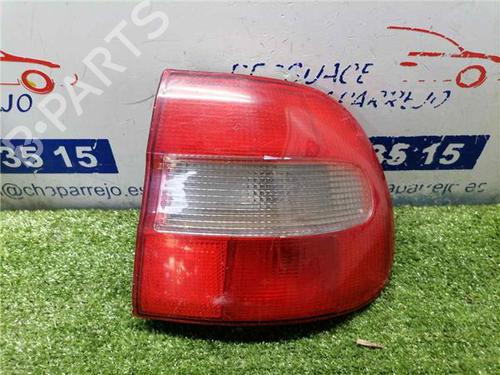 Feu arrière droit VOLVO V40 Estate (645) 1.6 (105 hp) 31893959