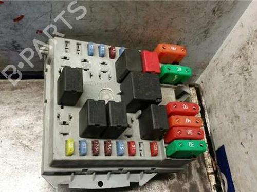 Used Fuse box ALFA ROMEO 147 (937_) 1.6 16V T.SPARK ECO (937.AXA1A, 937.BXA1A) (105 hp) 31889400