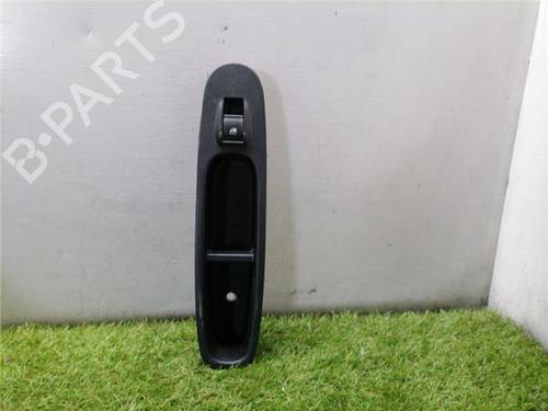 Used Right front window switch Right front window switch FIAT PUNTO (199_) 1.3 D Multijet (75 hp) 36282566 36282566