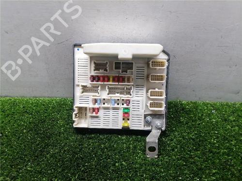 Used Fuse box Fuse box RENAULT MEGANE II (BM0/1_, CM0/1_) 1.5 dCi (BM1E, CM1E) (106 hp) 32821402 32821402