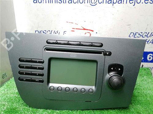 Used Radio SEAT LEON (1P1) 2.0 TDI (170 hp) 31899271
