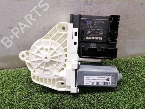 Used Left front window motor Left front window motor SEAT LEON (1P1) 1.9 TDI (105 hp) 40517490 40517490
