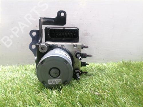 Used ABS pump HYUNDAI TUCSON (TL, TLE) 1.7 CRDi (116 hp) 31894268
