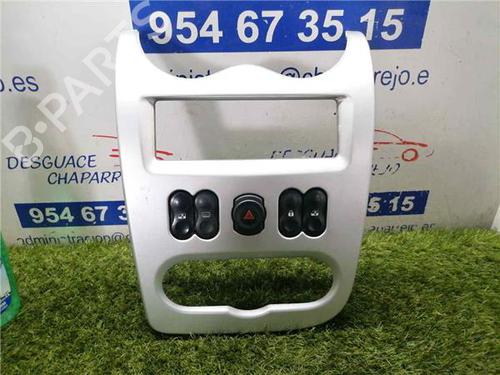 Bouton de warning DACIA SANDERO 1.5 dCi (68 hp) 31900563