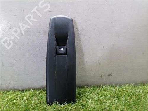 Used Right front window switch Right front window switch RENAULT LAGUNA III Grandtour (KT0/1) 2.0 dCi (KT01, KT08, KT09, KT0K, KT12, KT1D, KT1W) (150 hp) 33478056 33478056