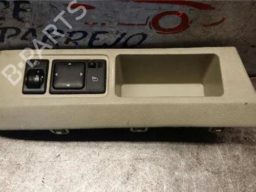 Used Switch NISSAN MICRA II (K11) 1.0 i 16V (K11) (54 hp) 31895619