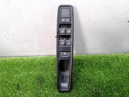 Used Left front window switch Left front window switch DACIA SANDERO III 1.0 TCe LPG (91 hp) 34609222 34609222